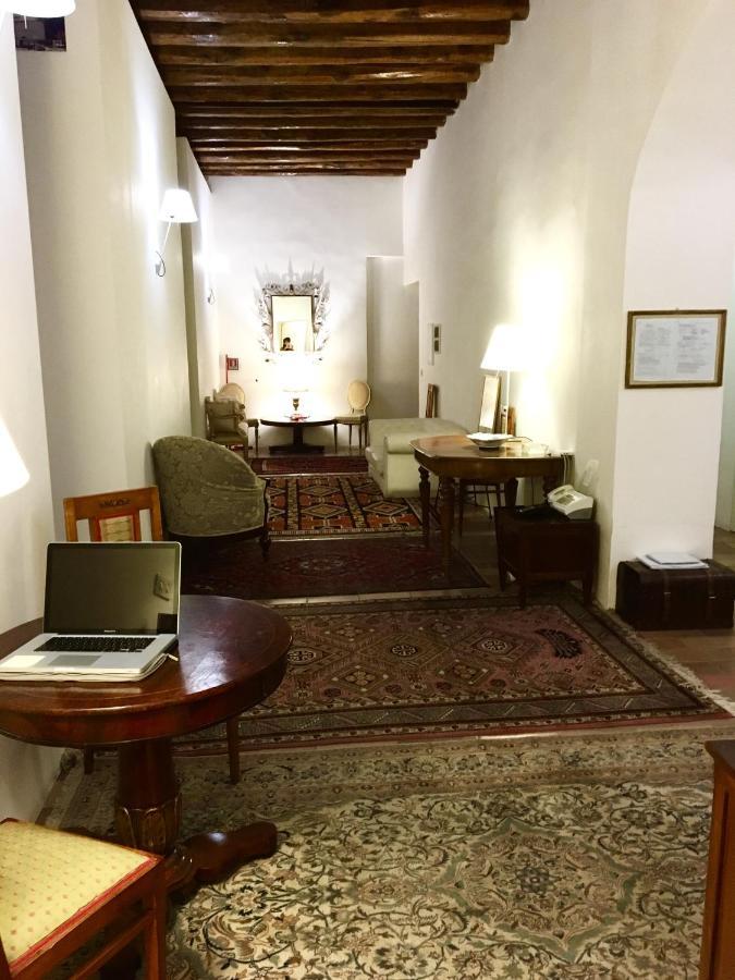 Vicolo Del Lupo Guesthouse Ρώμη Εξωτερικό φωτογραφία
